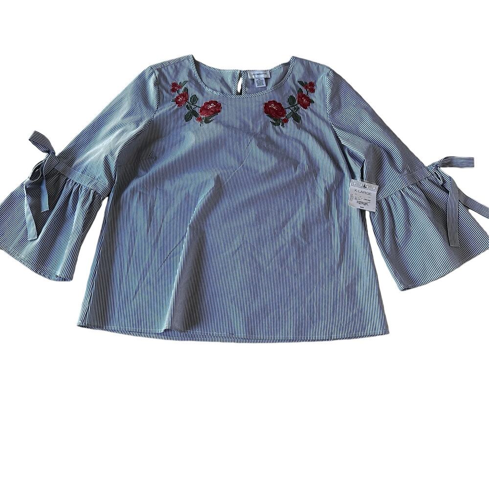 Womens Blouse Size XL Floral Embroidery Loose Fitting Blue White Brand New NWT